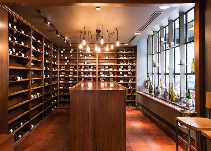 Intercontinental Magnificent Mile By Ihg Hotel 4*