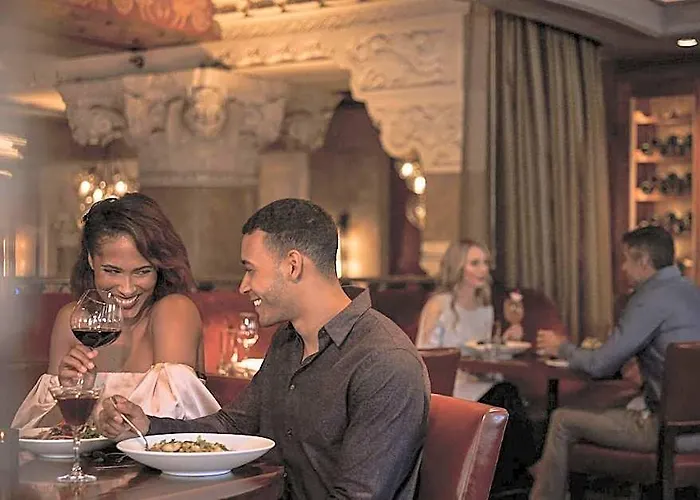 Intercontinental Magnificent Mile By Ihg Chicago