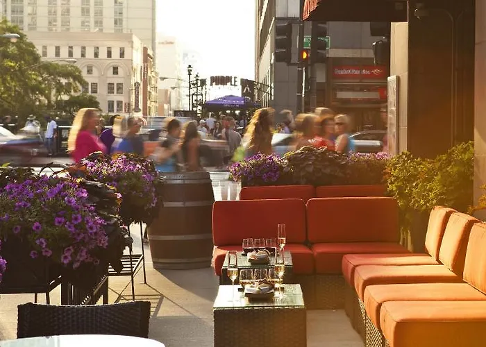 Intercontinental Magnificent Mile By Ihg Chicago